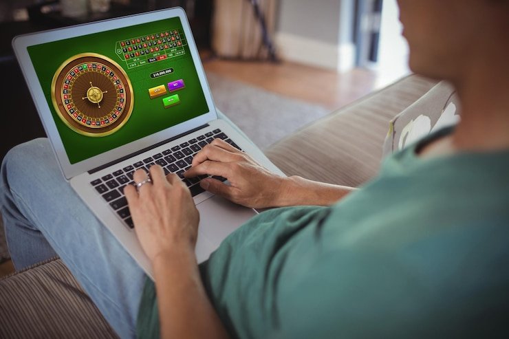 Koleksi varian poker di cucubet dengan aturan dan batas taruhan yang berbeda