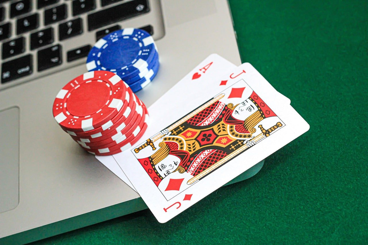 Dashboard akun cucubet menampilkan riwayat Lightning Dice, saldo, dan opsi penarikan dana